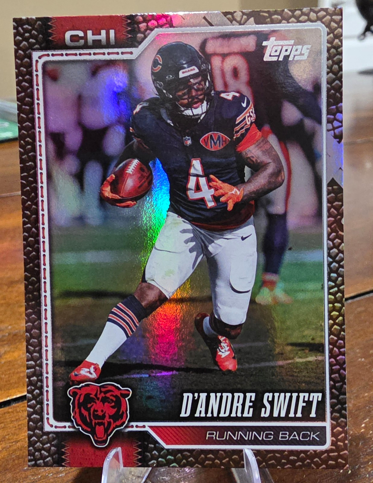 Topps Chrome 2025 D'Andre Swift #53 Chicago Bears Leather Refractor 