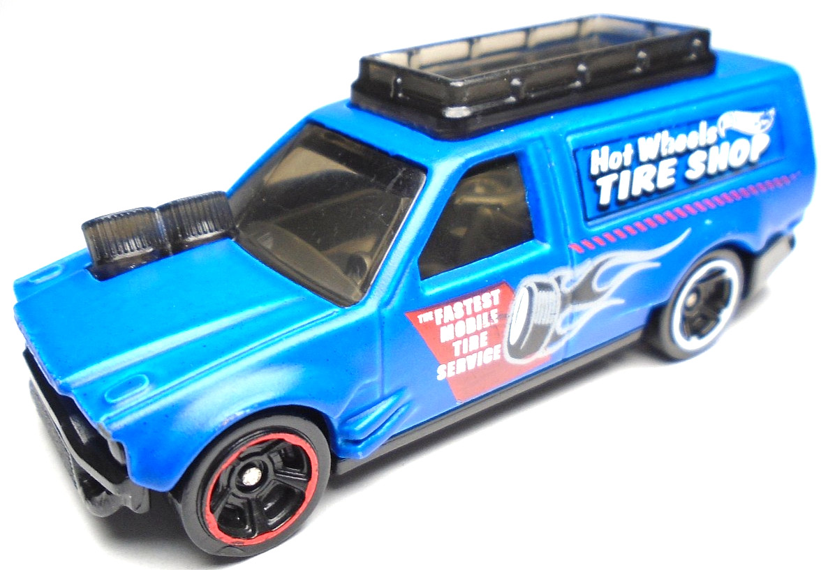 2017 HOT WHEELS HW TIME SHIFTER TIRE SHOP BLUE 1:64 DIECAST 2 7/8" CAR WITH RED