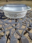 Vintage Pyrex Empire Scroll 1-1/2 QT Gold/ White Casserole Dish #043 with Lid