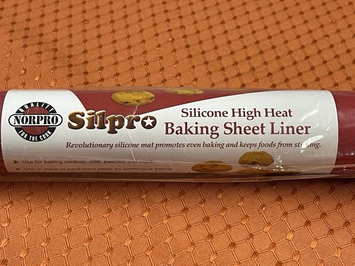 2 Brand New Norpro #3402 Red Silicone High Heat Baking Sheet Mat Liner 12" x 16" - Picture 2 of 11