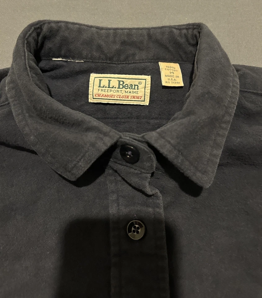 L.L. BEAN Vintage Black Chamois Cloth Made in USA Women's Work Button Shirt 14 - Image 3 of 4