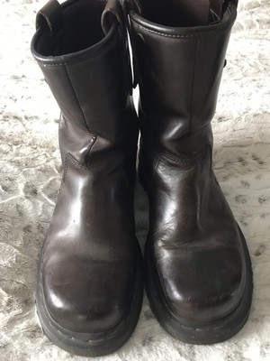 wide fitting dr martens