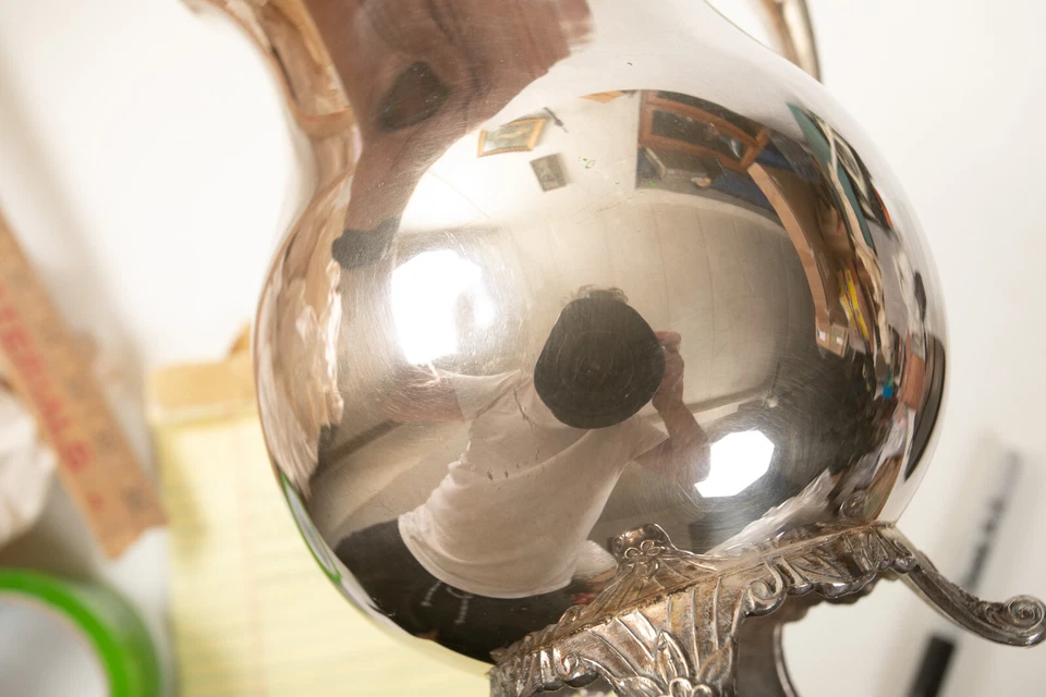 FB Rogers (UD2) Water Pitcher 3707 (JSF6) Silverplate 9" Tall Silver TM 1883 Foto 2 de 4