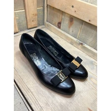 SALVATORE FERRAGAMO Vara Bow Ballet Court Shoe Size US 8B