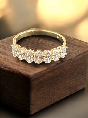 1,85 kt 14 K massives Gold im Labor gezüchteter Diamant Ehering ovaler Schliff halber Ewigkeitsring