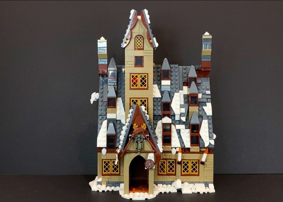 LEGO Harry Potter: Hogsmeade Village Visit (76388) for sale