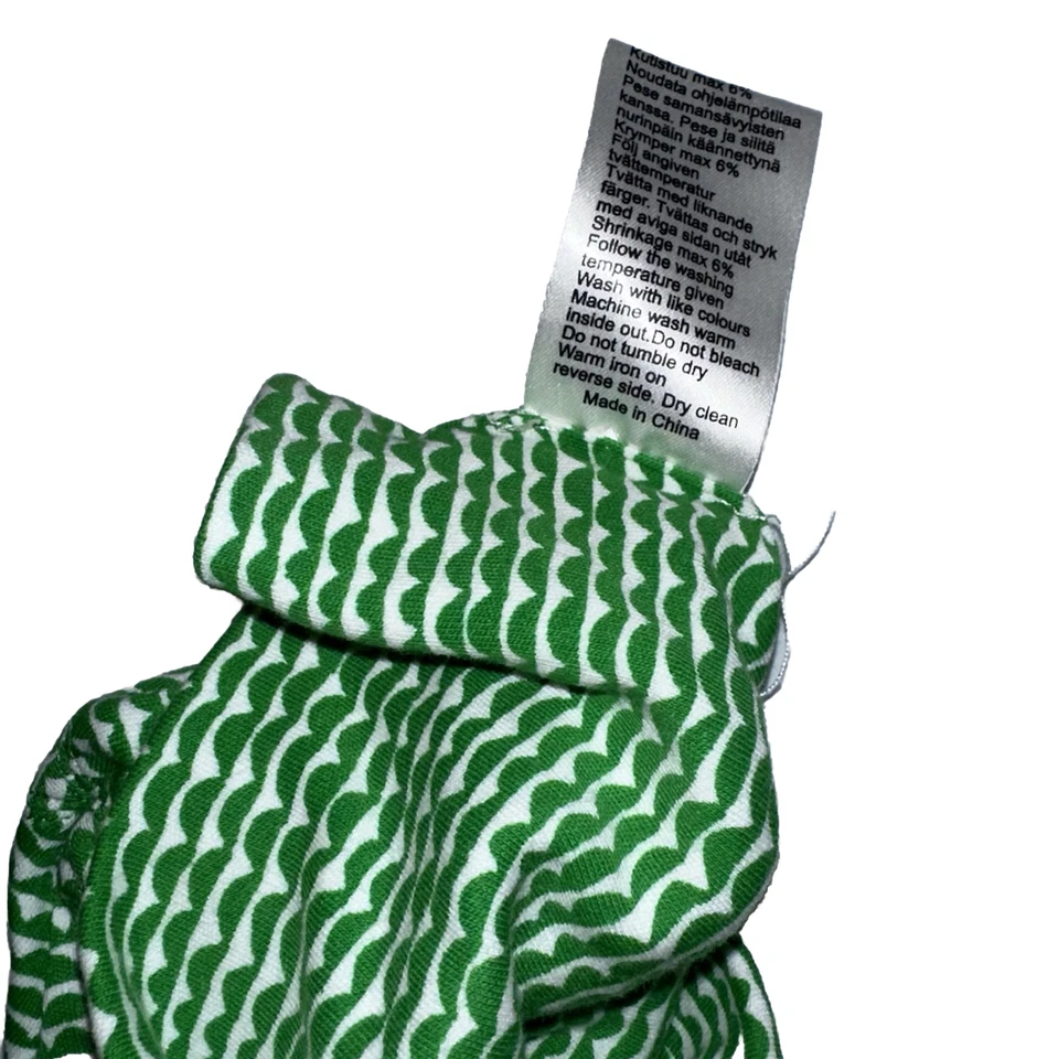 MARIMEKKO NEWBORN BABY Beanie Hat / Green & White GUC 100% Cotton / Scalloped - Image 3 of 3