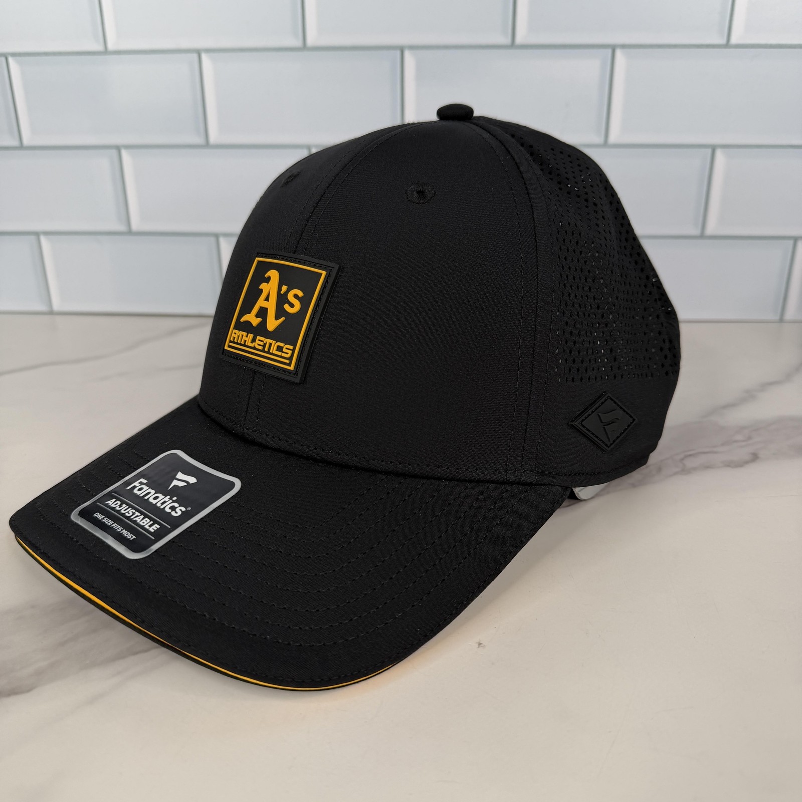 Cap Strap Back Mens One Size Black Mlb Baseball Trucker