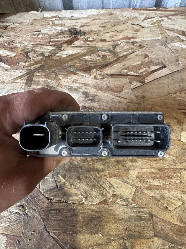 Módulo de control de bujía incandescente Ford 6.7 F250 F350 2011-15 0281003102 Foto 3 de 4