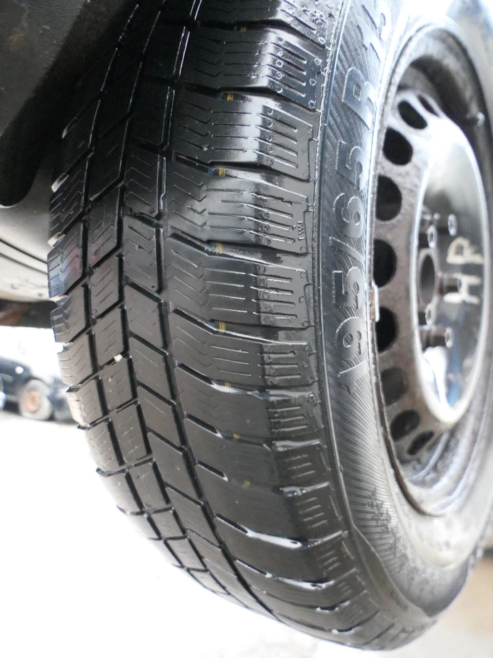 1x A4 B5 A6 4B Passat 3BG Felgen Reifen Winterreifen M+S 195/65 R15 91T 7-8mm VR - Bild 4 von 4