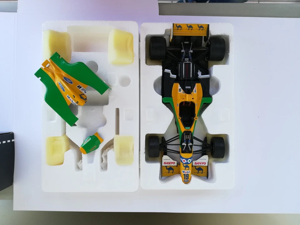 Benetton Ford B192 1:18 – Paul’s Model Art / Minichamps - Immagine 4 di 4