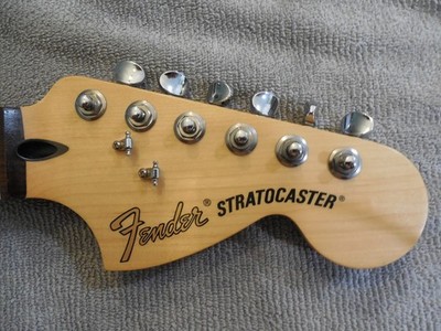 Fender Deluxe Stratocaster MIM Neck w/Fender Locking Tuners VGC