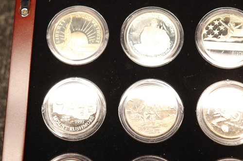 U. S. Proof Commemorative Half Dollar Collection (Lot of 20) & Display Case PCS - Picture 13 of 15