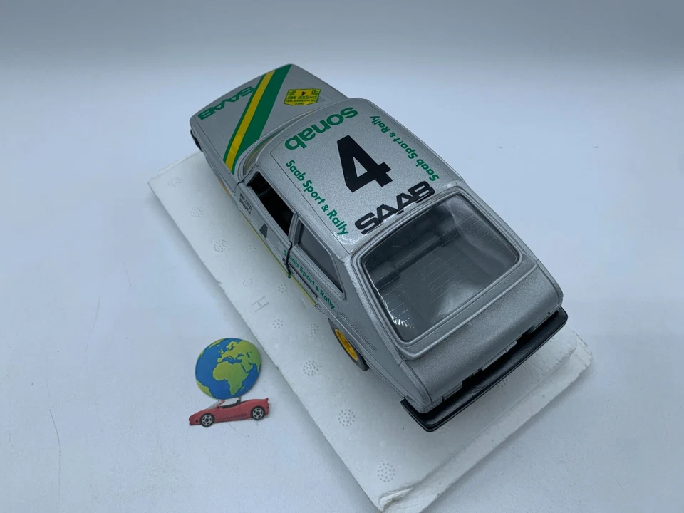 Bburago Saab 900 Turbo, automodello scala 1:24 - 1:25, vintage (2701) - Immagine 3 di 4