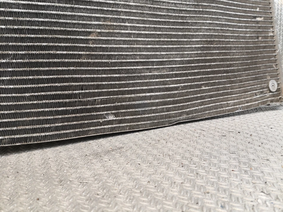 Radiador condensador aire acondicionado MERCEDES BENZ W215 CL 500 5,0 gasolina Foto 3 de 4