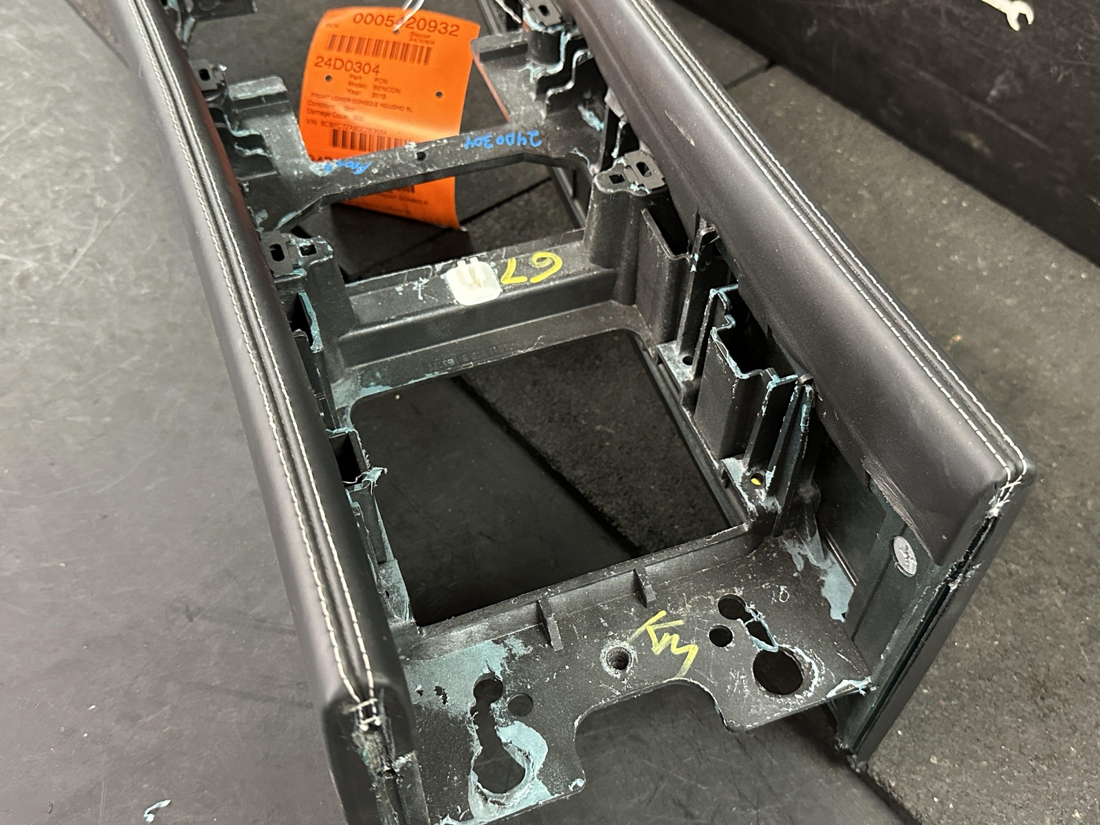 12-17 BENTLEY CONTINENTAL GT FRONT LOWER CONSOLE HOUSING BLACK