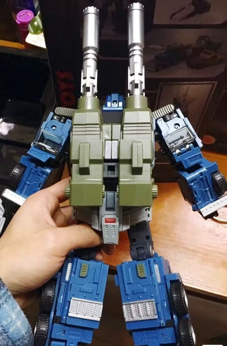 Unique Toys Bruticus UT M-03 Stellar Warrior Onslaught