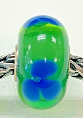 Authentic Trollbeads Brook Flowers Bead