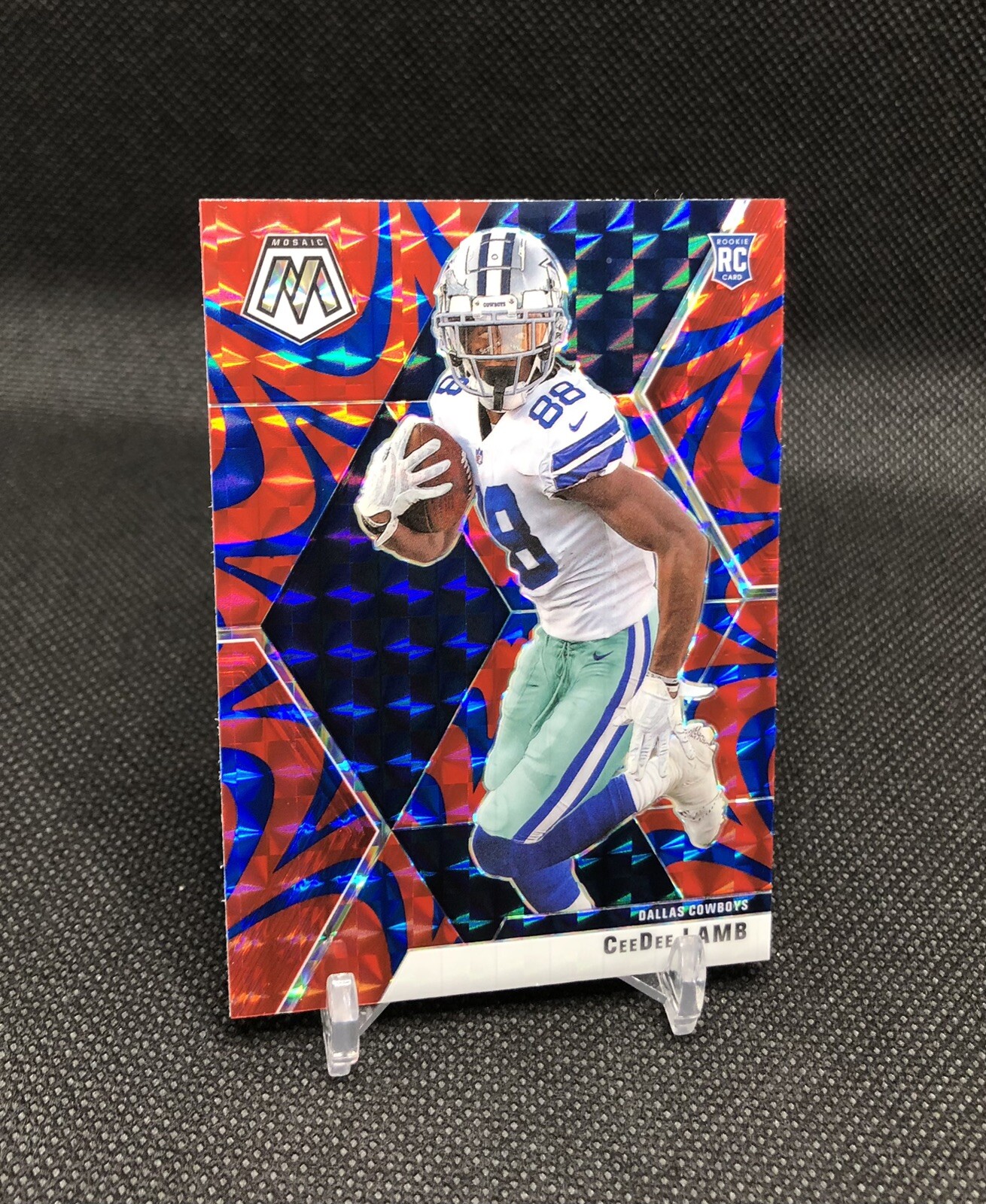 2020 Mosaic CeeDee Lamb REACTIVE BLUE PRIZM COLOR MATCH SP Rookie Card No. 207