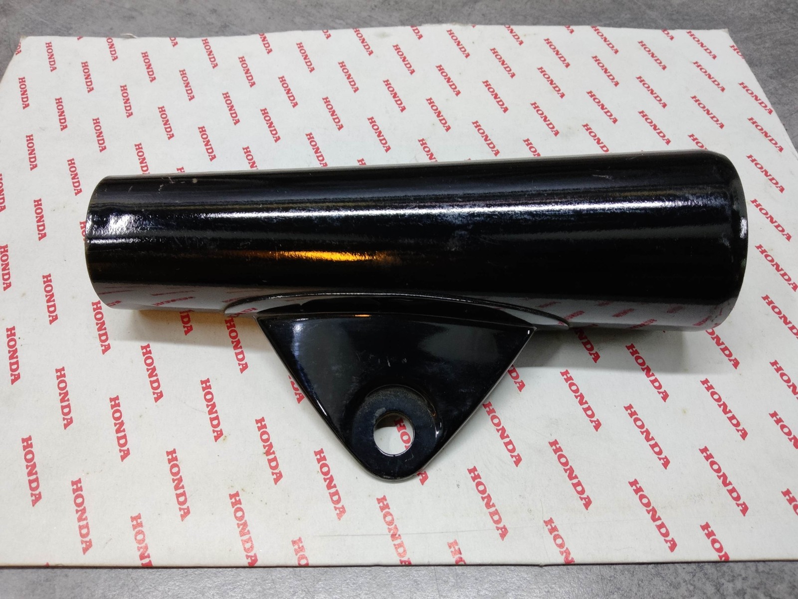 Patte de phare gauche noire Honda CD125 support optique 51606-230-620BLACK rechange moto NOS