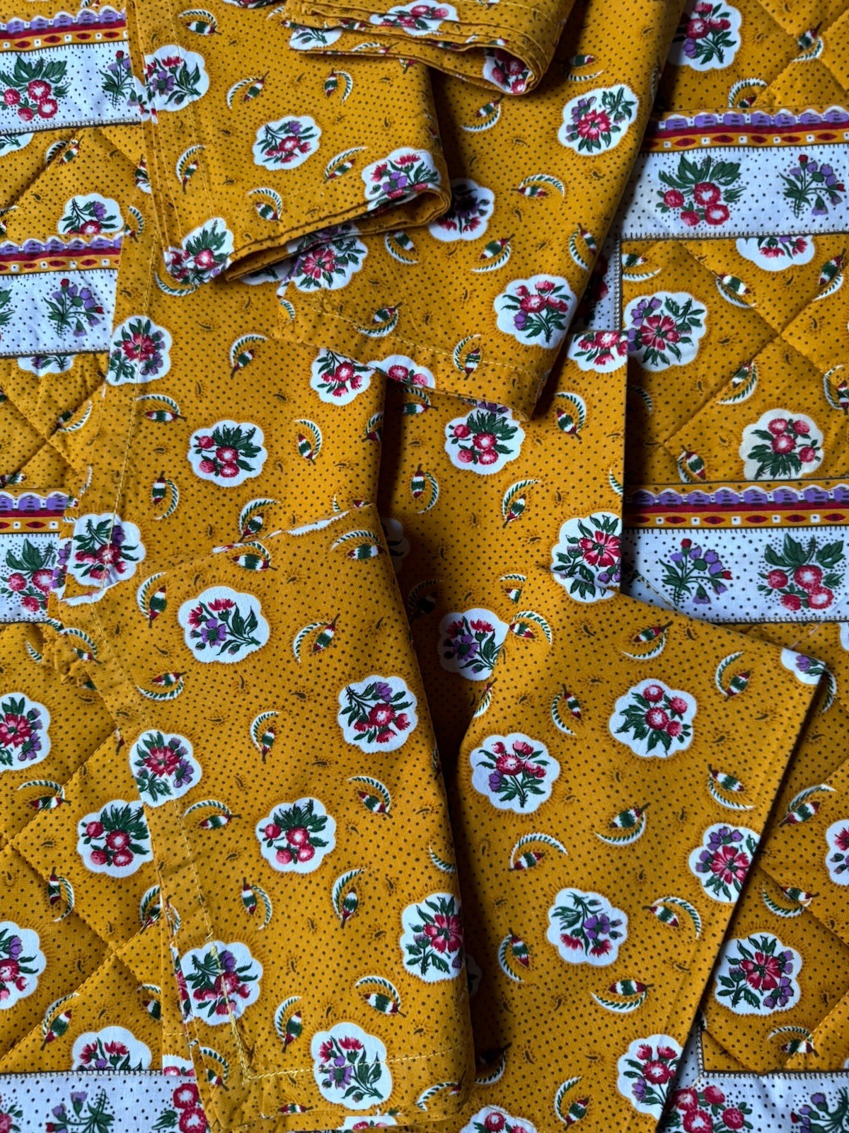 Yellow Table 8 NAPKINS & PLACEMATS VINTAGE Pierre Deux FLORAL Flowers QUILTED