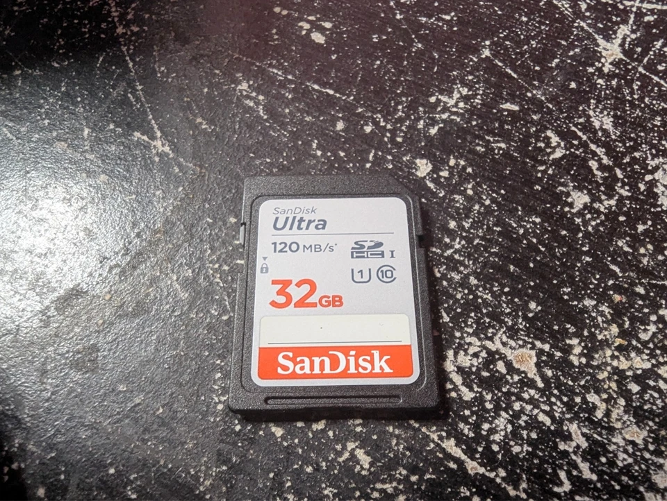 Lente Canon EOS 550D DSLR para cámara 18-55 mm - Kit completo de transmisión Foto 3 de 4