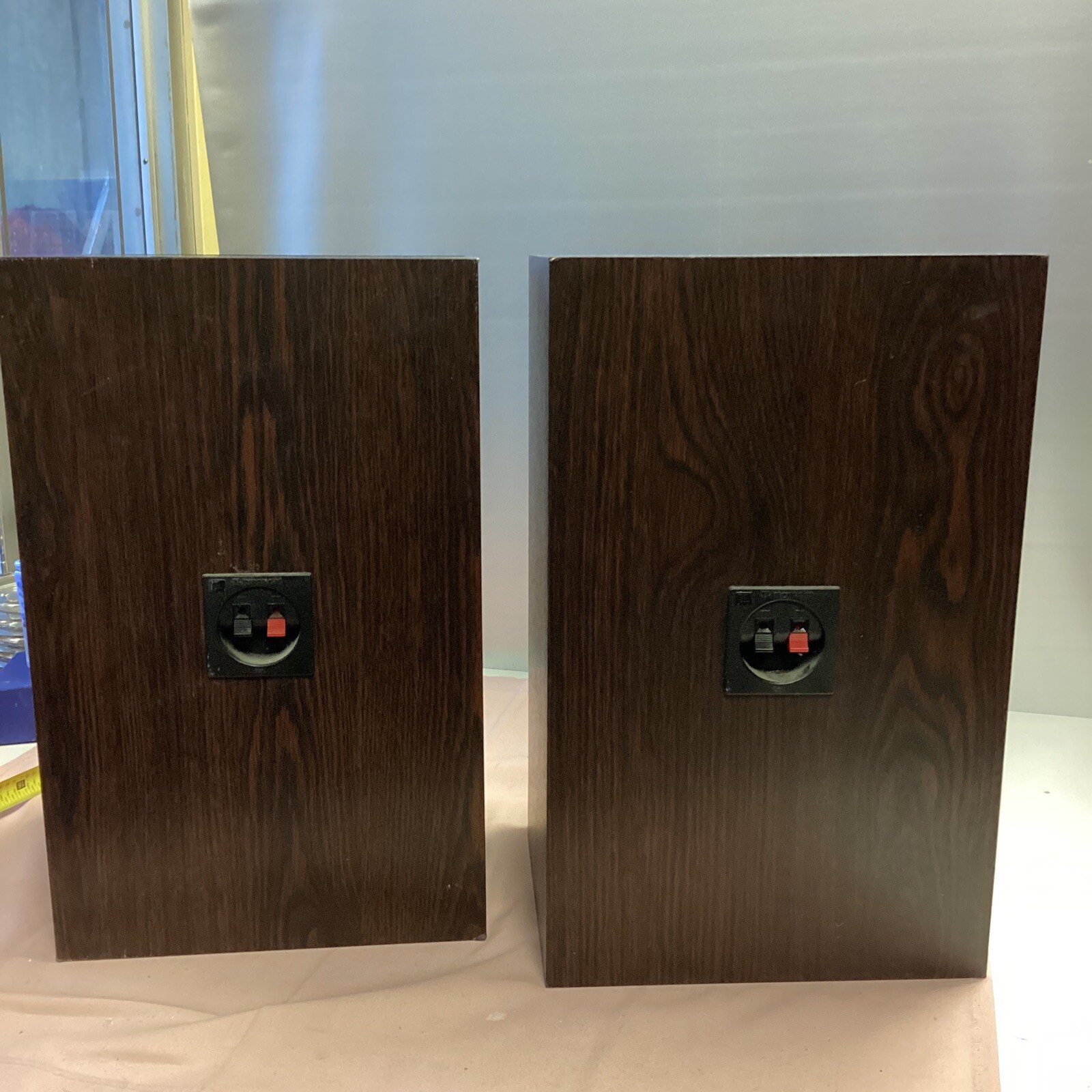 Pair Of JBL 62T Bookshelf Speakers In Very Good Cosmetic And Working