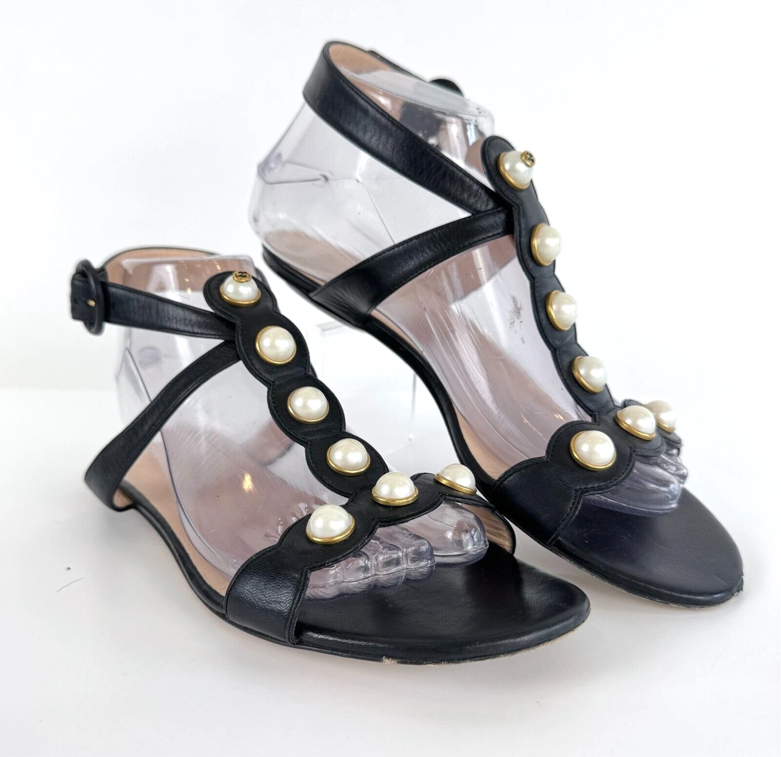Sandales plates à lanières Gucci Auth 8 US 38 EU cuir noir cloutées de perles