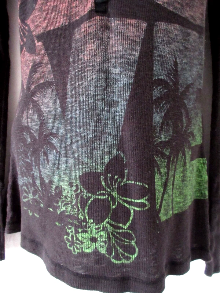 Camiseta Kirra Henley Acanalada Mujer L Negra Elastizada Top Pac Sol Playa LOVE Gráfico Foto 4 de 4