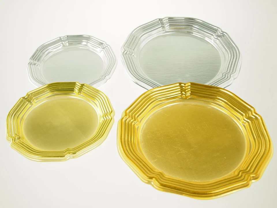 Platos de PVC dorados plateados metálicos cromados elegantes cena banquete real fiesta boda Foto 2 de 3