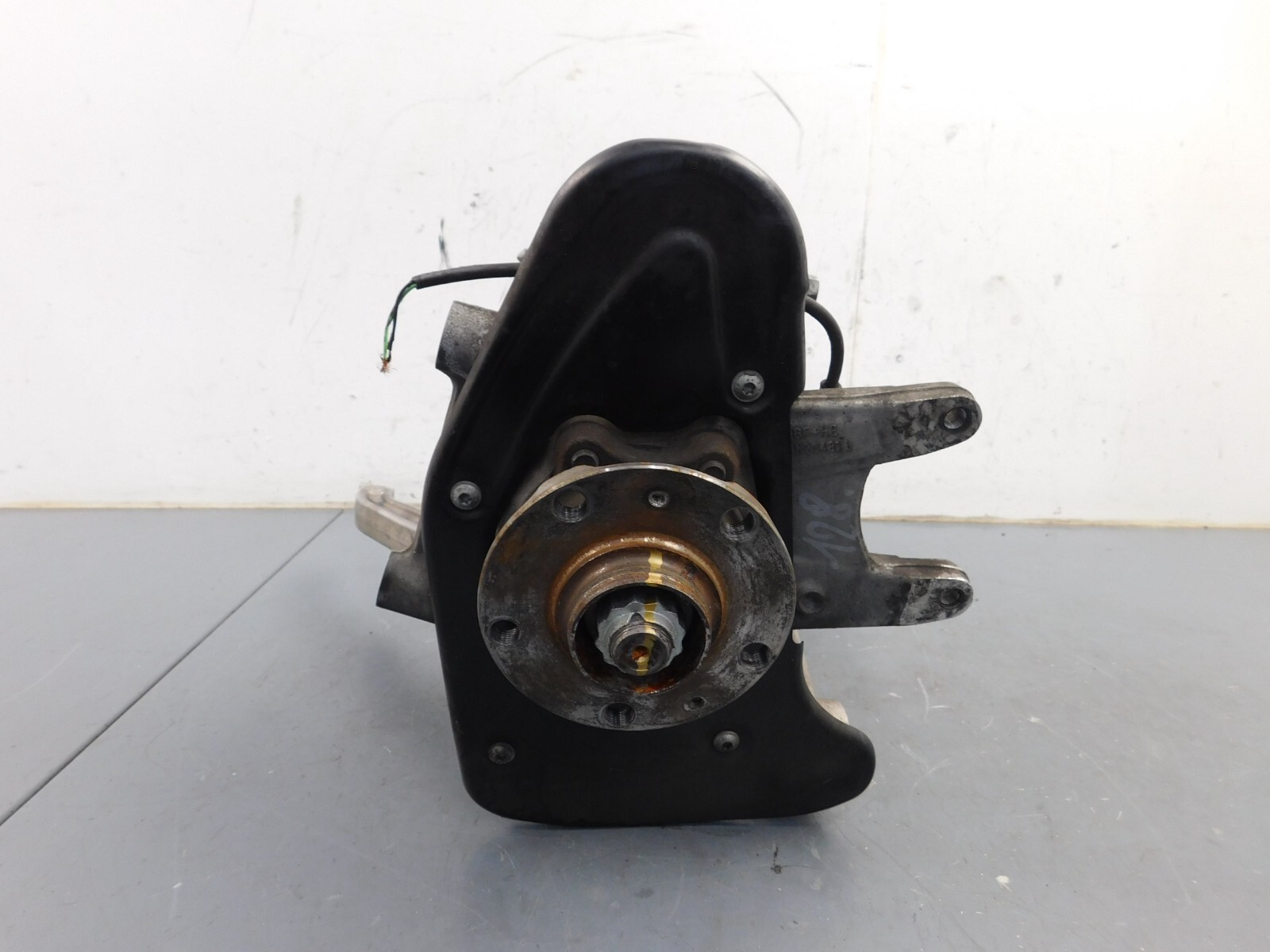 2011 Lamborghini Gallardo LP570-4 Superleggera Left Rear Hub Knuckle #0350 Z3