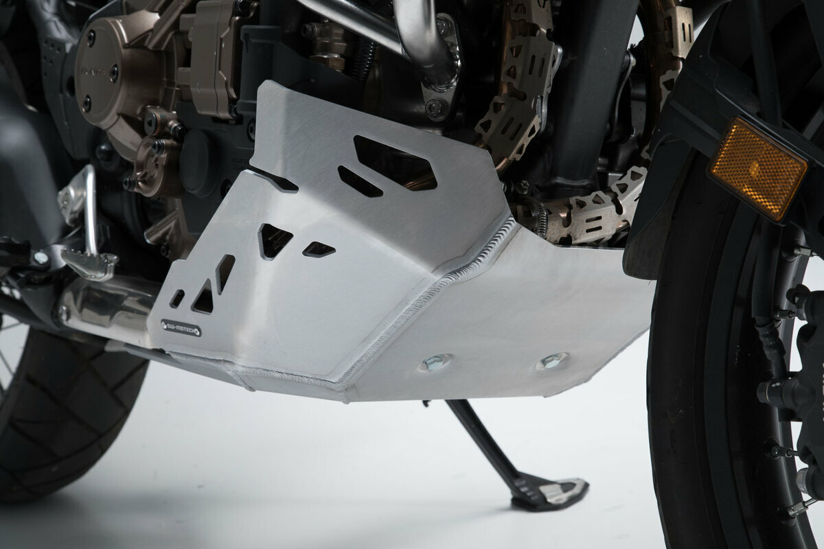 Sabot moteur gris Honda CRF 1000 L évite les fissures de carter en voyage tout-terrain