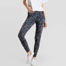 Hue Camo Cell Phone Pocket Legging U22469
