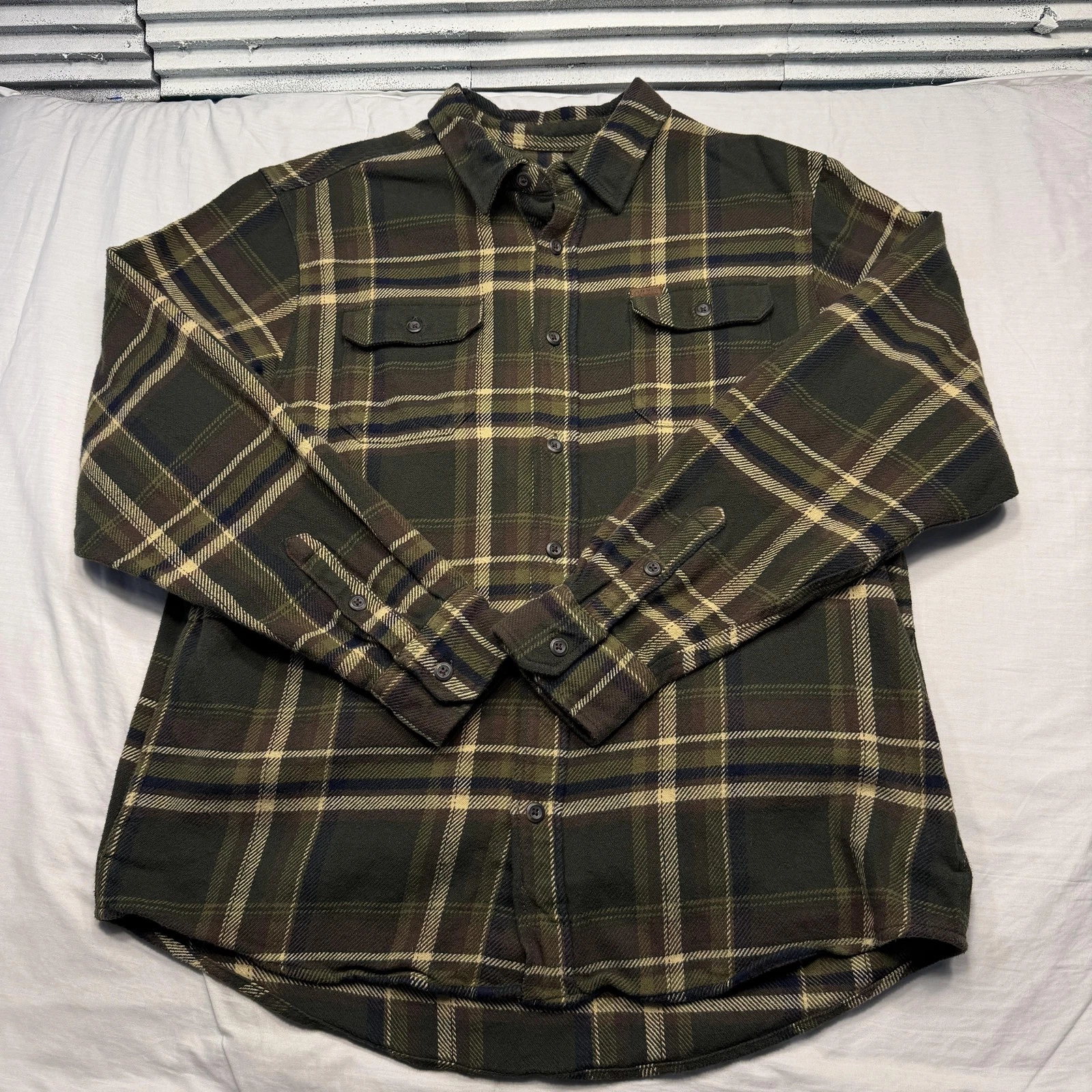 Vintage Orvis Shacket Mens XL Green Plaid Flannel Long Sleeve Pockets Outdoors