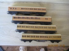 GRAHAM FARISH MODEL  RAILWAYS  4 LNER TEAK COACHES  (No Boxes )
