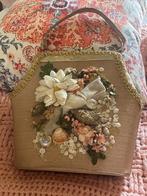 Women's Brown Boho Detailed Seashell/Gold Embroidery/Flowers Kiss Lock Bag