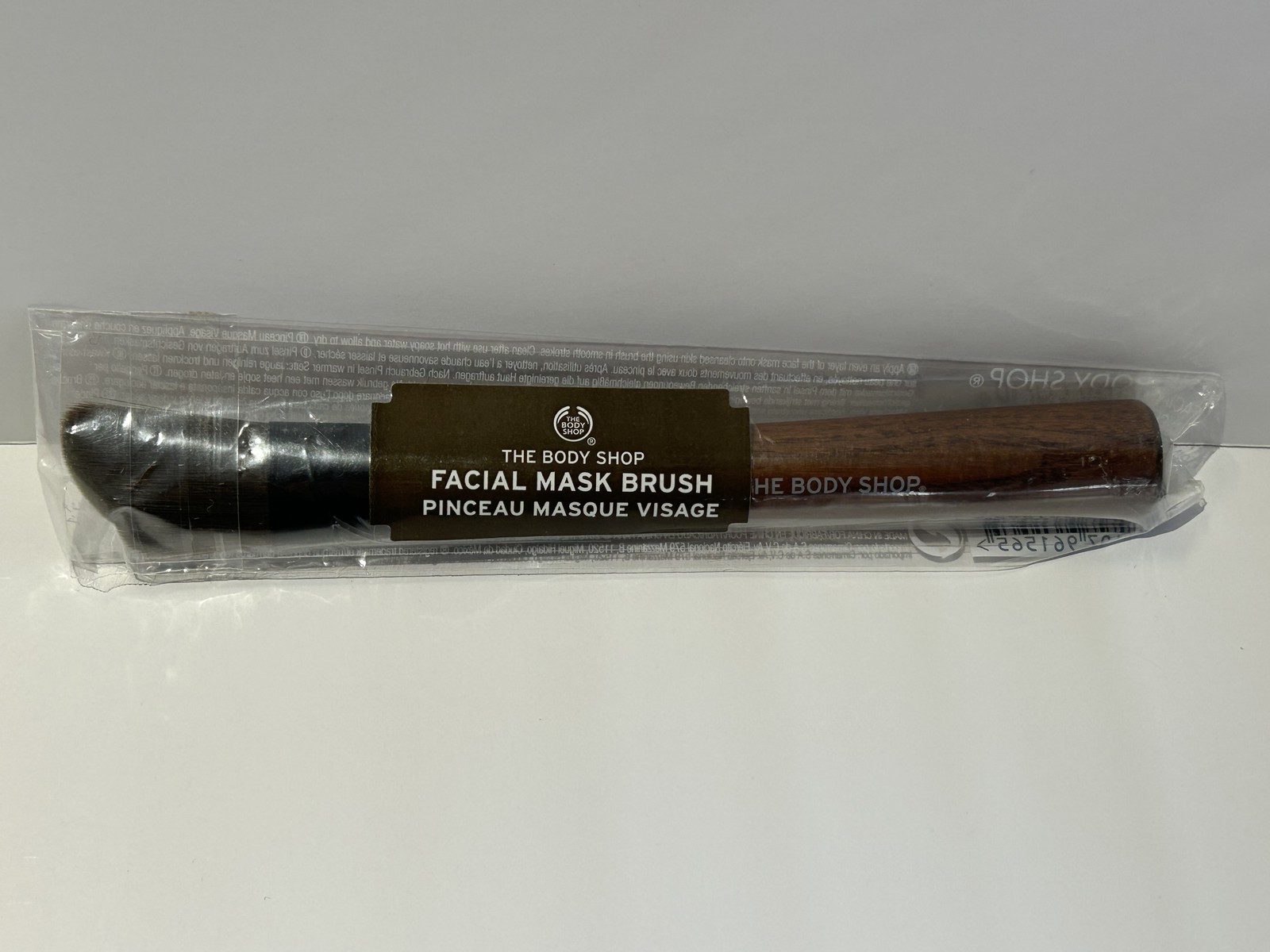 The Body Shop Facial Mask Brush – Skincare Applicator Tool, Vegan