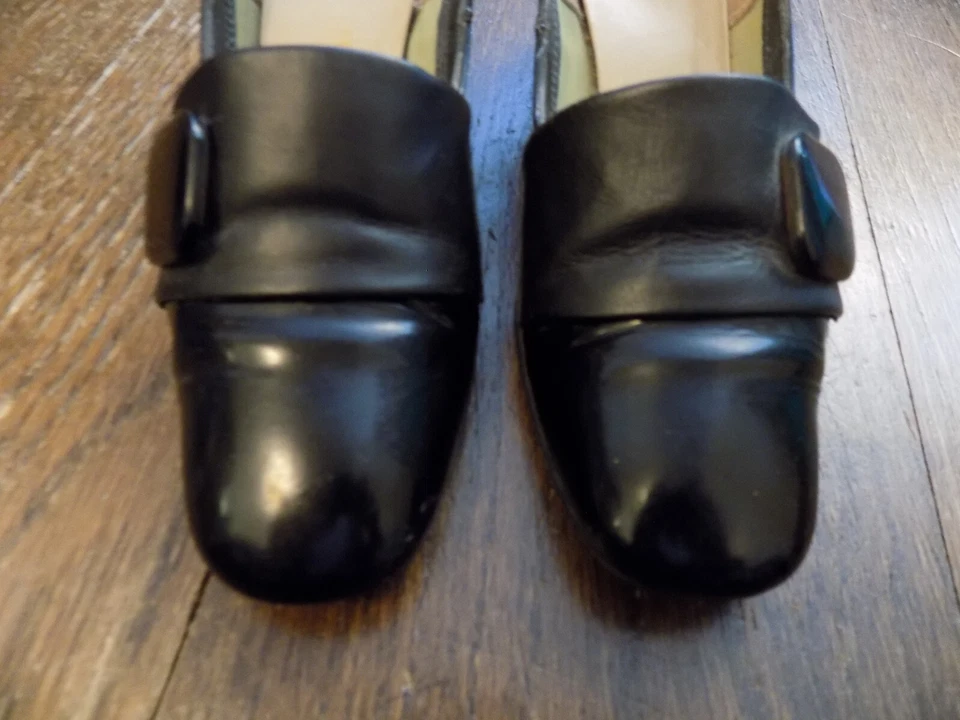 Mocasines De Colección Queen Quality Negro Patente Correa Ancha Botón 2" Tacones Años 60 6.5 Mod Foto 4 de 4