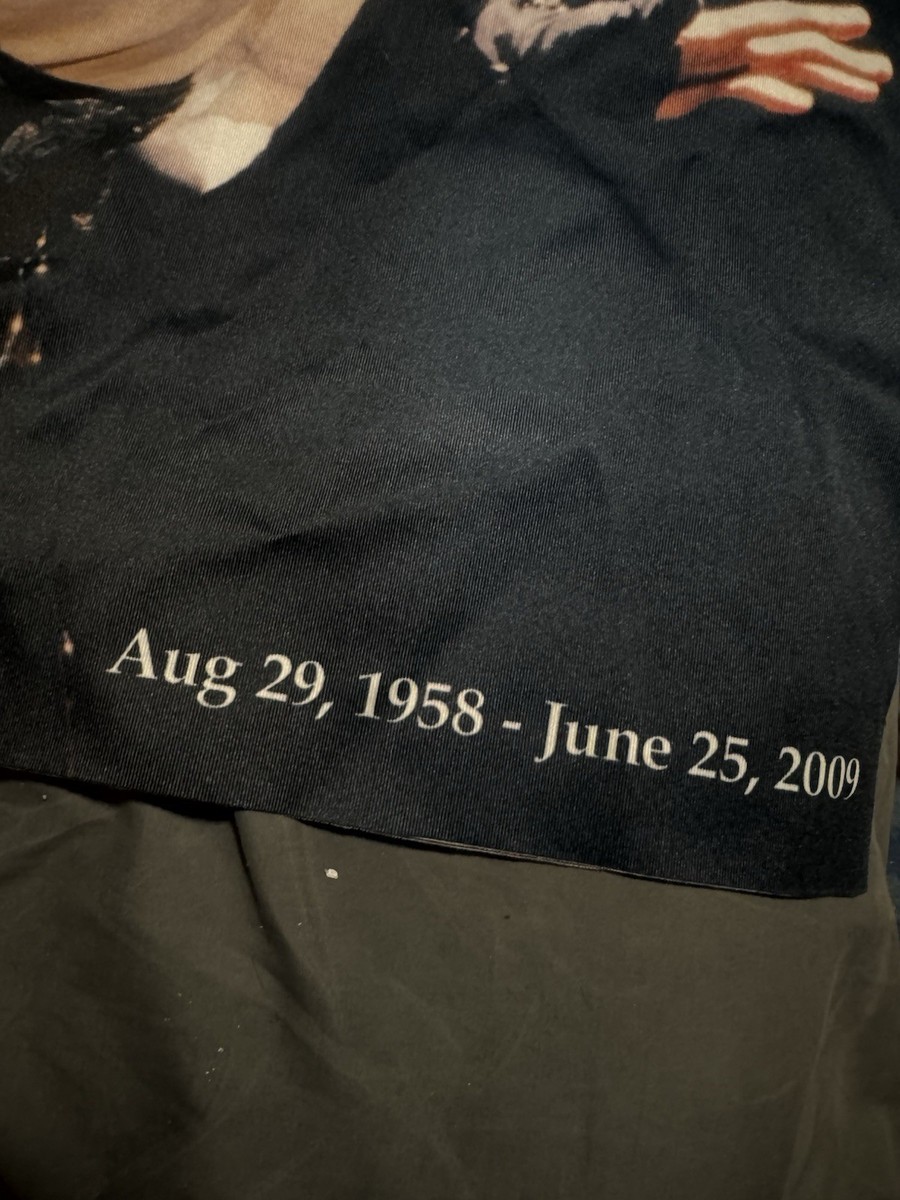 ● 新品未使用 マイケルジャクソン タオルケット Michael Jackson Memorial Towel King Of Pop Black 24x32 | eBay