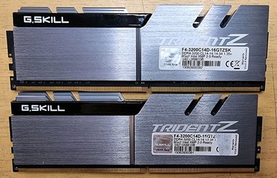 G.Skill 16 GB KIT (2x 8 GB)  DDR4-3200 MHz CL-14-14-14-34 (F4-3200C14D-16GTZSK)