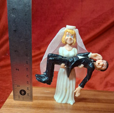 Vintage Wilton Bride Carrying Groom Cake Topper Funny Reluctant Novelty 2113-113