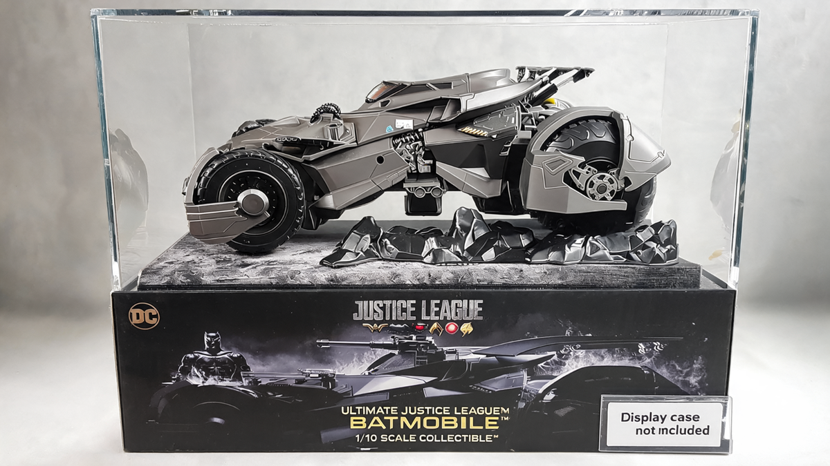 Mattel Ultimate Justice League Batmobile Vechile and Figure