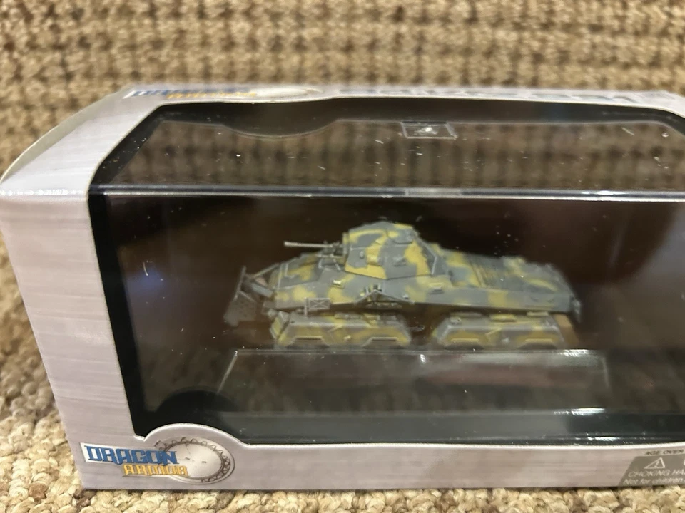 Dragon Armor 1:72 Sd.Kfz.231 Recon Vehicle, Mozdok 1942, No. 60600 - Image 3 of 4