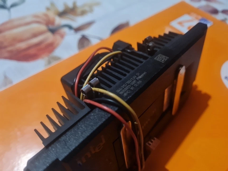 CPU Intel Pentium II 350/512/100/2.0V S1. 350 Mhz - Imagen 3 de 4