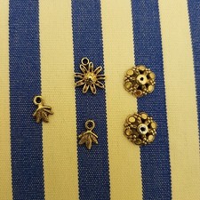 5 kleine Verzierung für Kleidung / Charms, Silberfarbe, schwarz