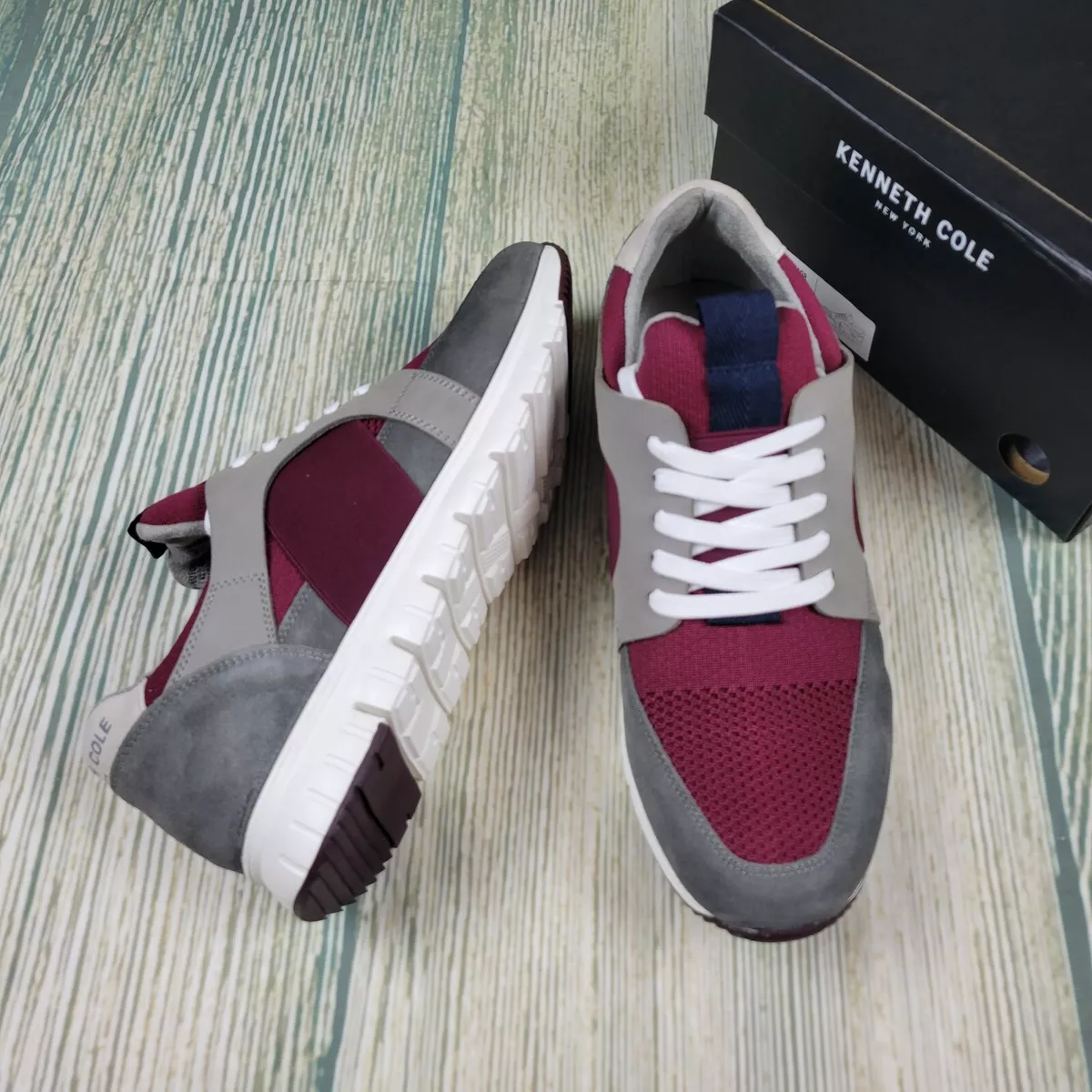 New KENNETH COLE NEW YORK sz 9M men s lace up suede sneakers JH82