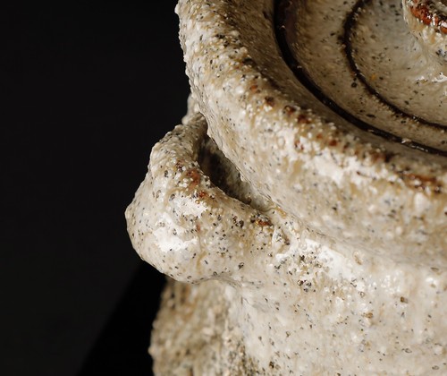 Impressive ceramic vase by a renown Hagi artist. ZH7 - Picture 7 of 17