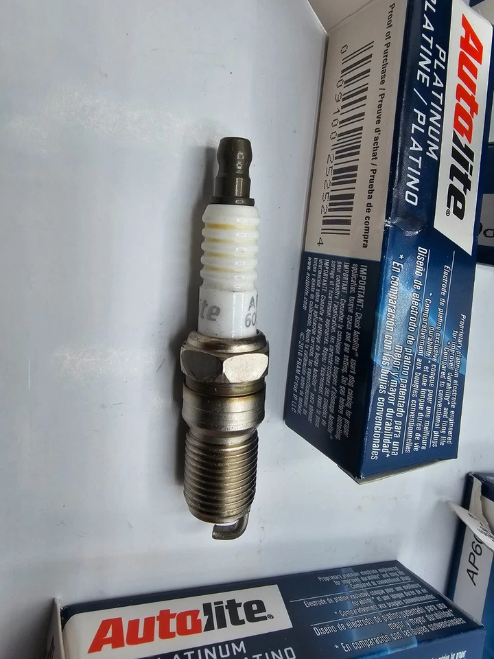 (CANTIDAD 12) Bujía Autolite Platinum AP605 para Chevrolet Express 1500 2007-2009 Foto 2 de 4