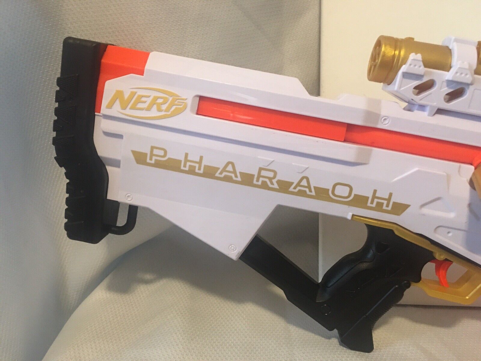 Nerf Ultra Pharaoh Blaster, 10-Dart Clip, Includes 10 Nerf Ultra Darts 