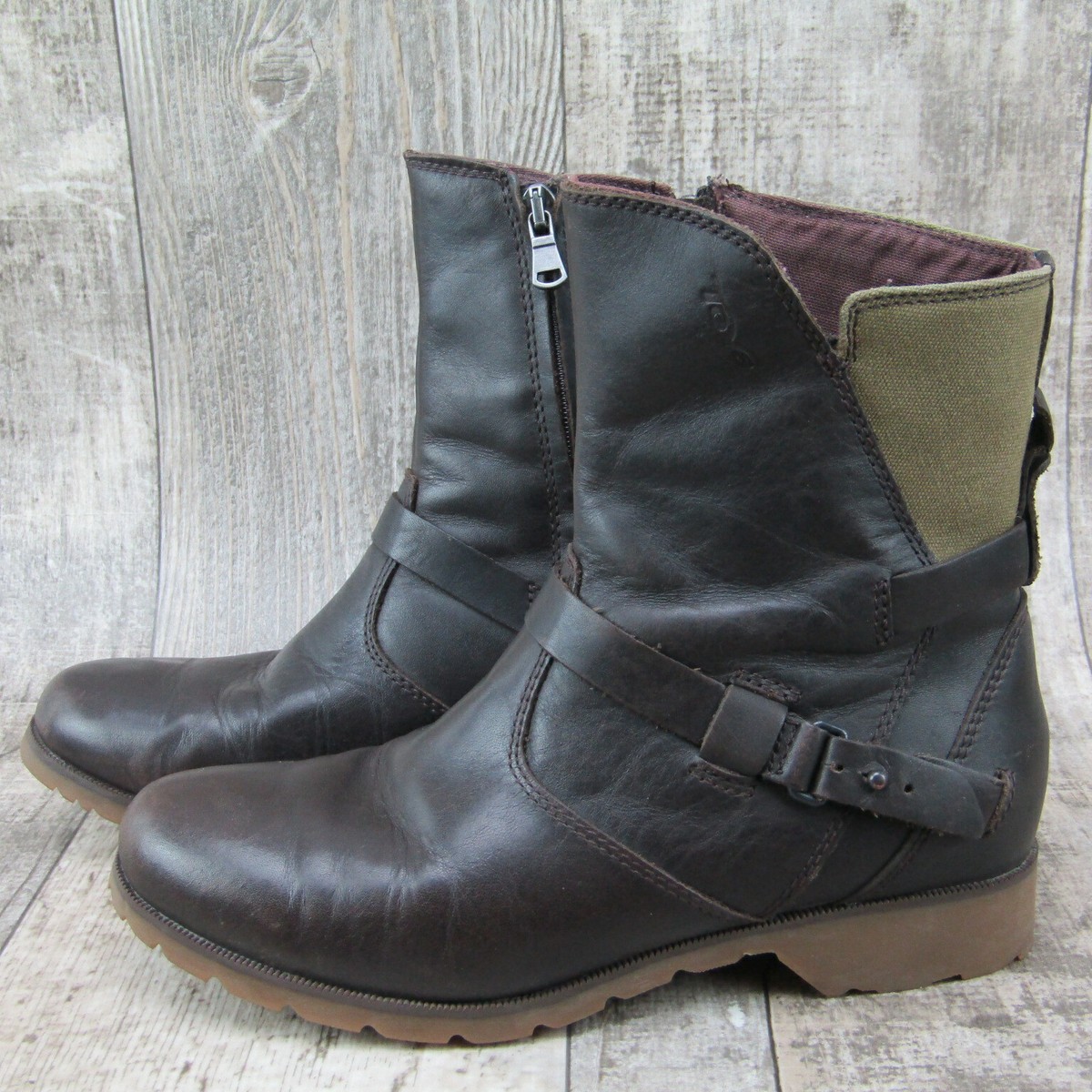 Teva DE LA VINA Low Brown Boots Womens Size US Waterproof